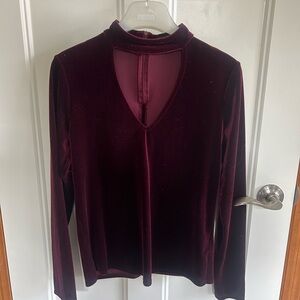 HARLOWE & GRAHAM Mock-Neck Red Velvet Top Size M